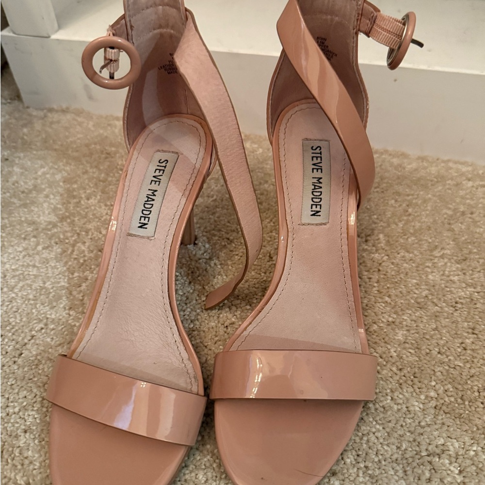 Nude Steve Madden heels